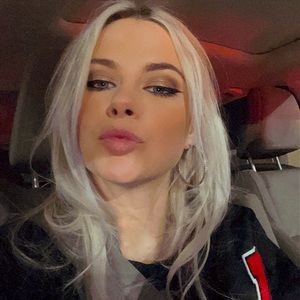 Meet your Posher, Alisa